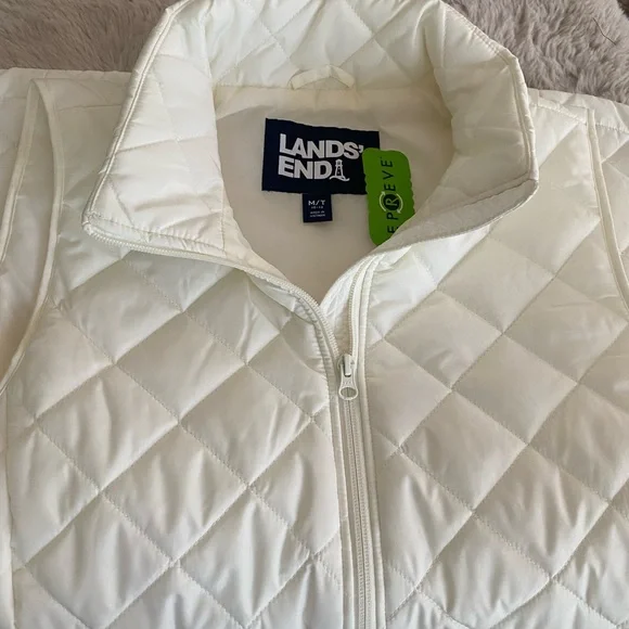 LANDS’ END winter white ivory creme Puffer vest Size M NWT - Picture 3 of 10